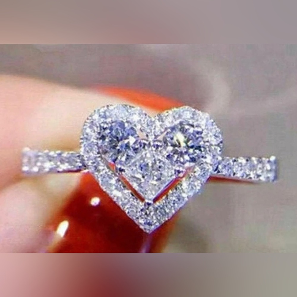 BEAUTIFUL diamond-like silver heart ring! Sizes 6 + 9 available!